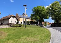 Čapí hnízdo na náměstí