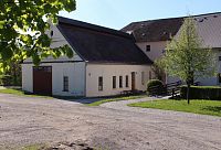 Hospodářská budova tvrze