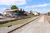 Stánek s občerstvením u nádraží