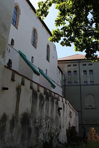 Pod hradem na břehu Otavy