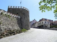 Pohled na baštu z ulice Podskalí