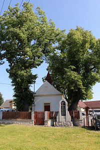 Celkový pohled na kapli od jihu