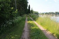 Hráz