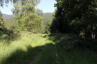 Cesta od kaple do údolí