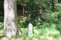 Křížek cestou na Kollerův dvůr