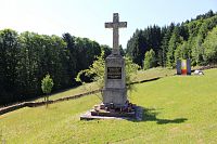 Kříž na bývalém hřbitově