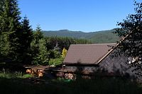 Pohled z cesty do údolí