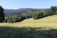 Pohled z vyhlídky nad kaplí k západu