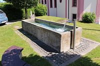 Kollerův kostel, kašna