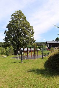 Venkovní posilovna a dětský koutek