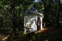 Pohled na kapli od západu