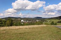 Pohled na město a Budětickou vrchovinu