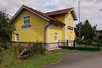 Vlakové nádraží ve Velkých Hydčicích.