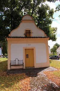 Průčelí kapličky