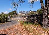 Pohled od kaple ke vsi