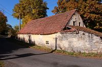 Jeden ze starších domů