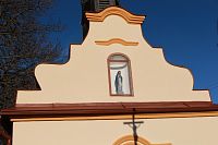 Barokní volutový štít