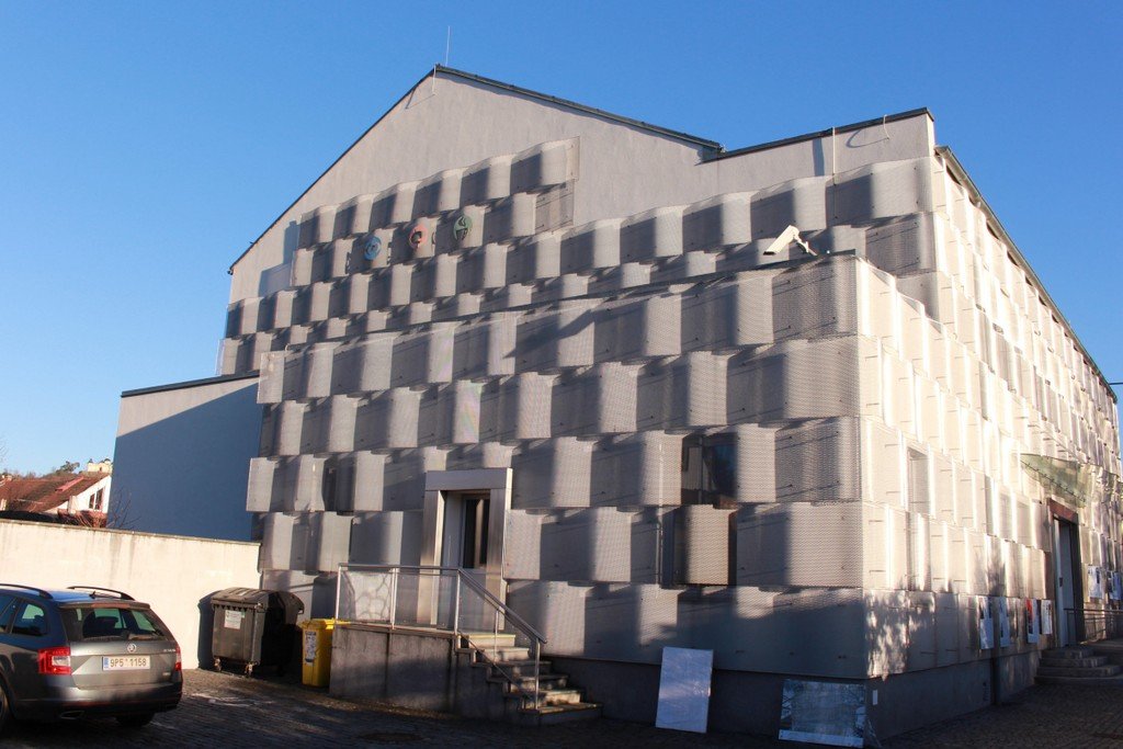 Galerie Sirkus a kino v Sušici.