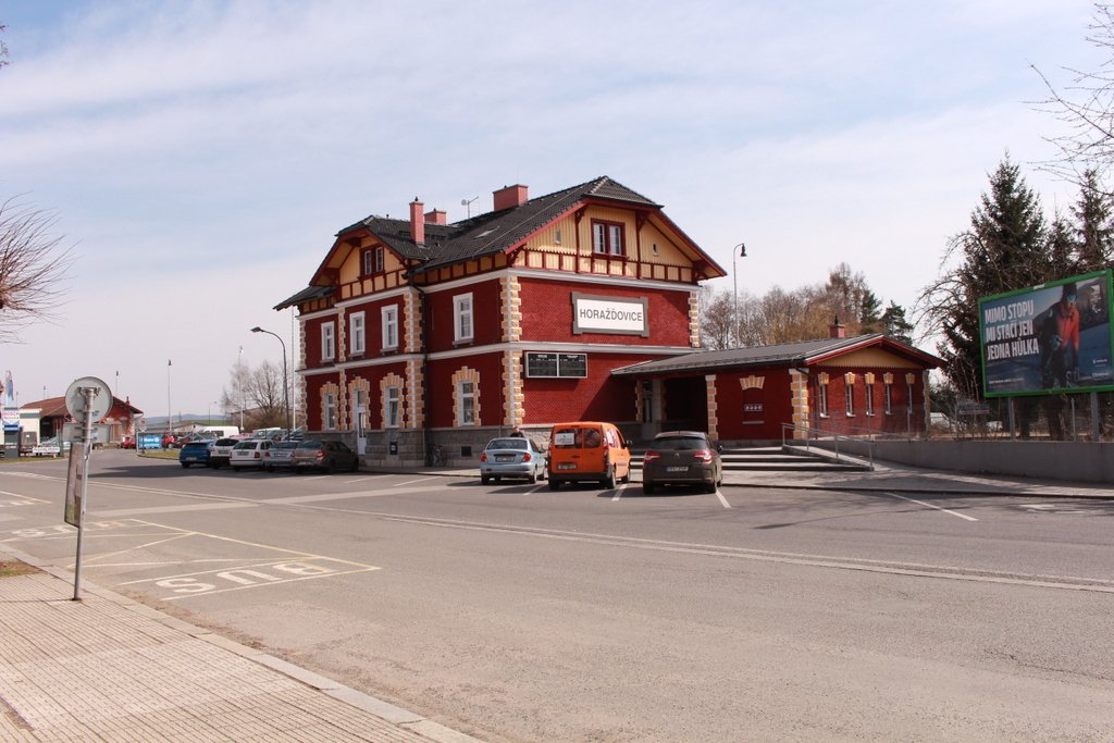 Vlakové a autobusové nádraží v Horažďovicích.