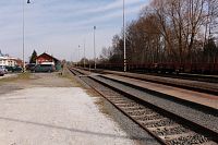 Pohled od nádražní budovy