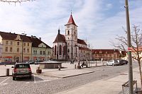 Pohled z východní části náměstí