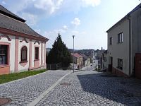 Pohled od fary k východu
