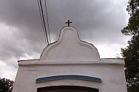 Štít kaple