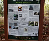 Informační tabule u kaple