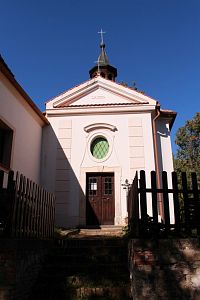 Průčelí kaple