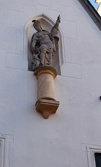 Sv. Florián na stěně zámku