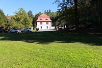 Školní budova