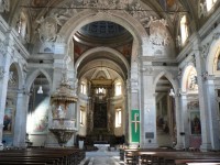 Bellinzona, vnitřek kostela Pietro e Stefano