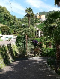 Locarno, ulička pod Madonna del Sasso