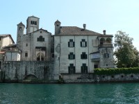 Isola San Giulio, románská basilika