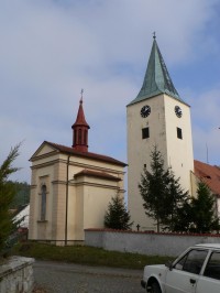 Budětice, kostel od JZ