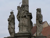 Blatná, sochy na mariánském sloupu