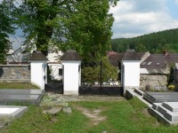 Kolinec, hřbitovní brána