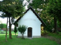 Zdebořice, přední strana kaple