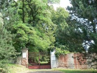 Klatovy, vstupní brána na hřbitov