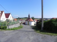 Miřenice, náves