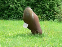 Horažďovice předměstí, bomba proměněná v pomník