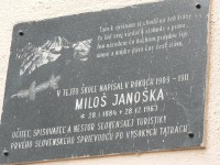 Štrba, pamětní deska Miloše Janošky