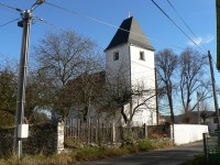 Zbynice, kostel od SZ