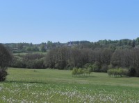 Pohled z údolí na Velenovy