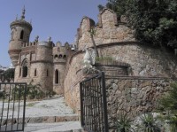Castillo Monumento Colomares, branka a orel