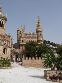 Castillo Monumento Colomares, ústřední palác
