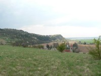 Beckov, pohled od hradu k jihu