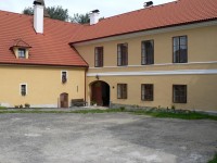 Jindřichovice, nádvoří  nového zámku