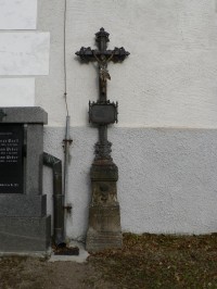 Nicov, křížek u kostela