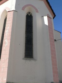 Kašperské Hory, okno chrámu sv. Markéty